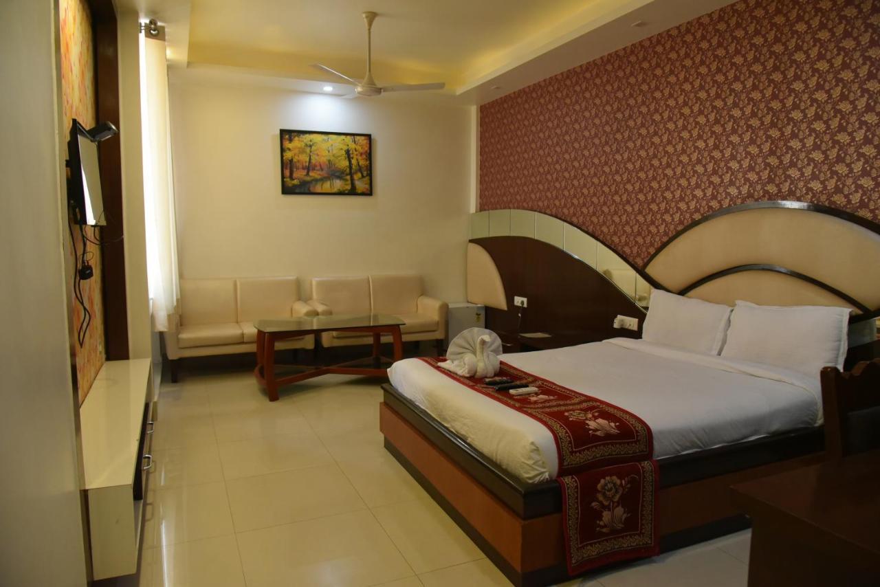 Hotel Vitthal International, Prayagraj Allāhābād Junction Exterior foto