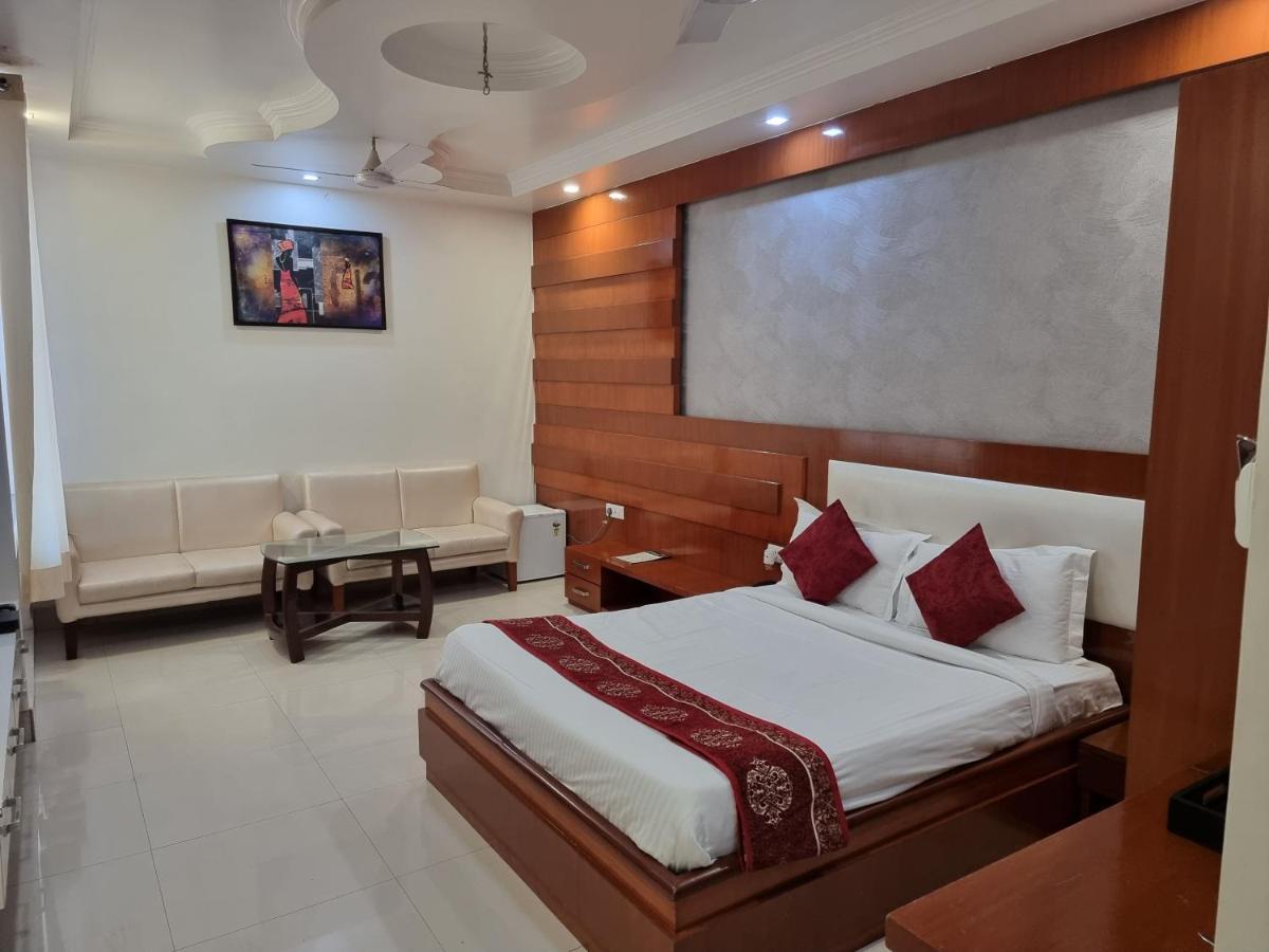 Hotel Vitthal International, Prayagraj Allāhābād Junction Exterior foto